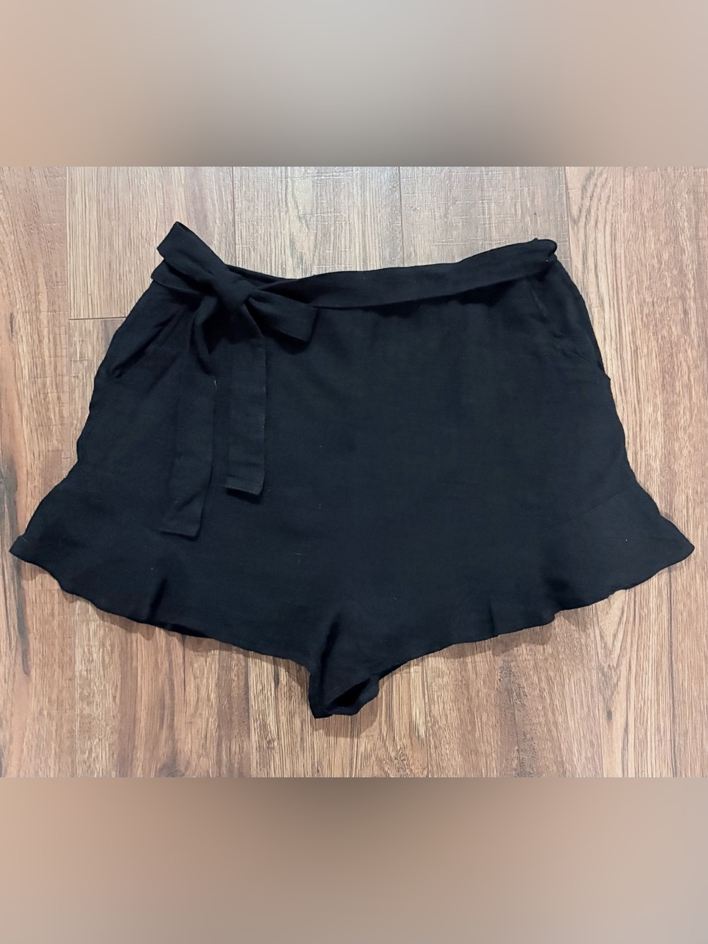 She + Sky Black Tie-Waist Ruffle Shorts Size L